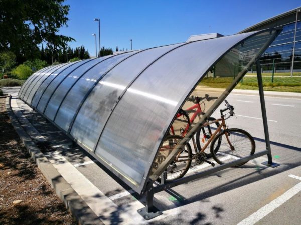 Refugio-marquesina para bicicletas