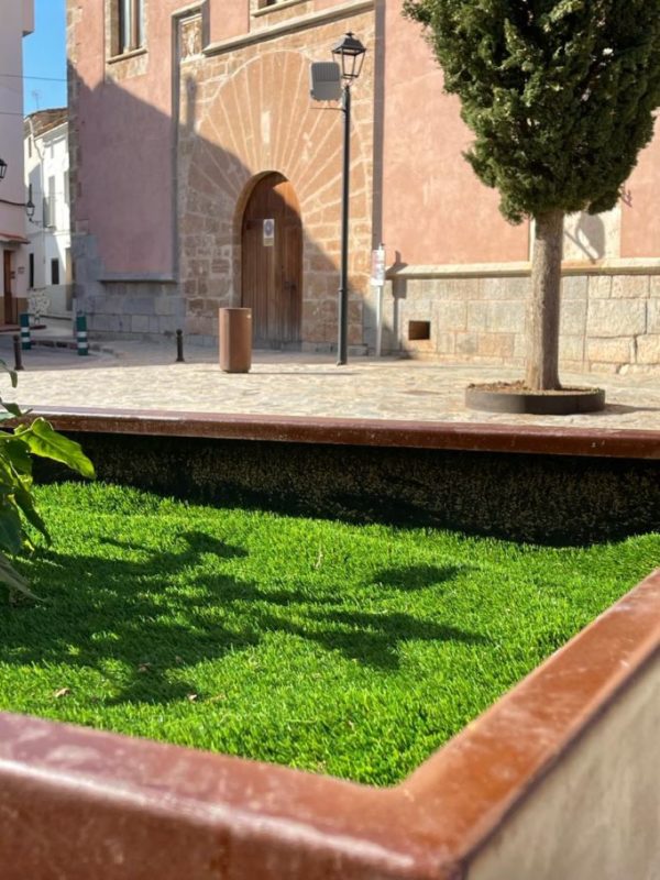 Banco jardinera en acero corten siro en Faura(València)